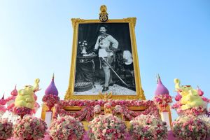 วันที่ 23 ตุลาคม 2562 นายก่อกิจ ด่านชัยวิจิตร รองเลขาธิการ กสทช. ร่วมพิธีทำบุญตักบาตรข้าวสารอาหารแห้งแด่พระสงฆ์และสามเณร จำนวน 457 รูป เพื่อถวายพระราชกุศล เนื่องในวันคล้ายวันสวรรคตพระบาทสมเด็จพระจุลจอมเกล้าเจ้าอยู่หัว  ณ ท้องสนามหลวง